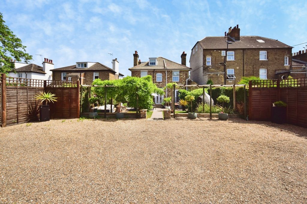 Property photo 1 of 28 Pbox-Img.Jpg