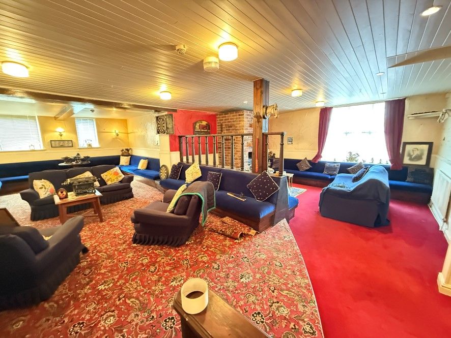 Property photo 3 of 18