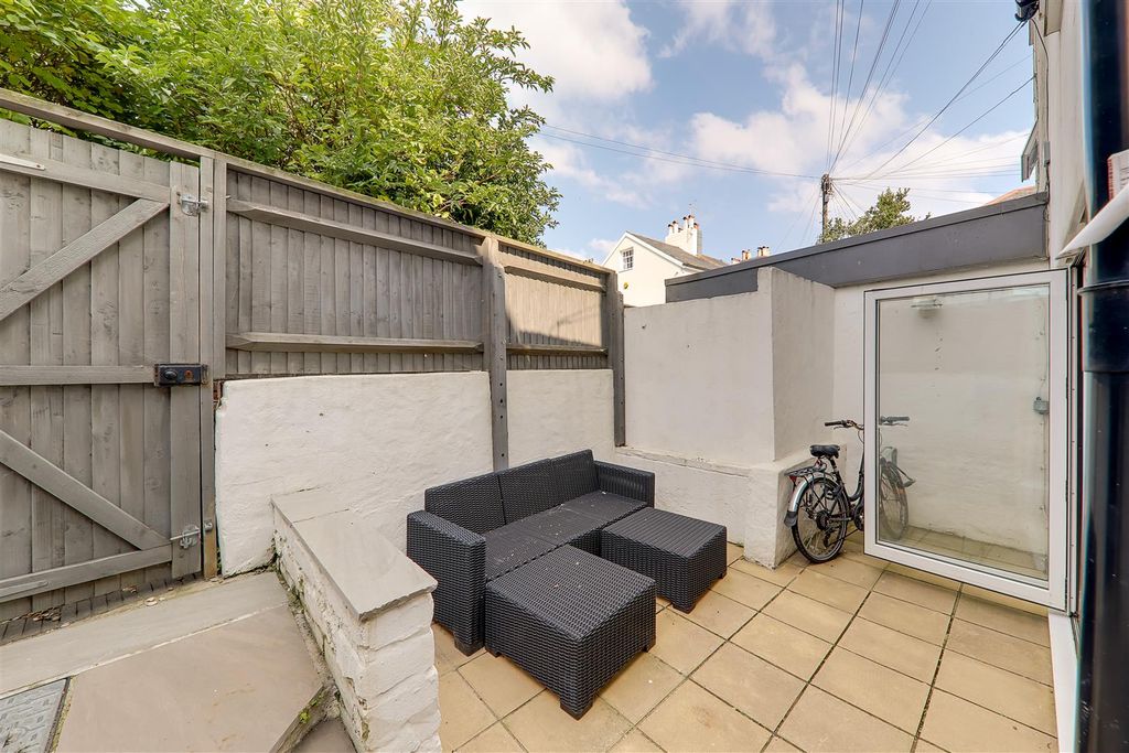 Property photo 2 of 17 Img_8714-Img_8716.Jpg