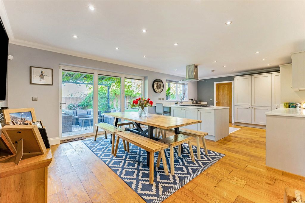 Property photo 3 of 30 Kitchen/Diner