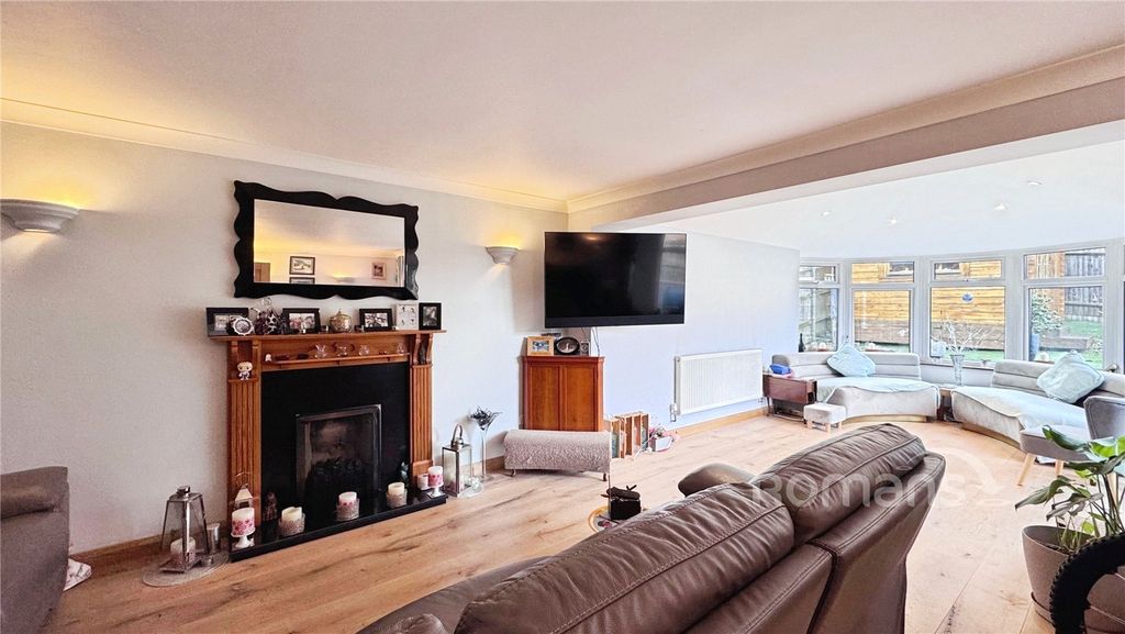 Property photo 3 of 27 Picture No. 03