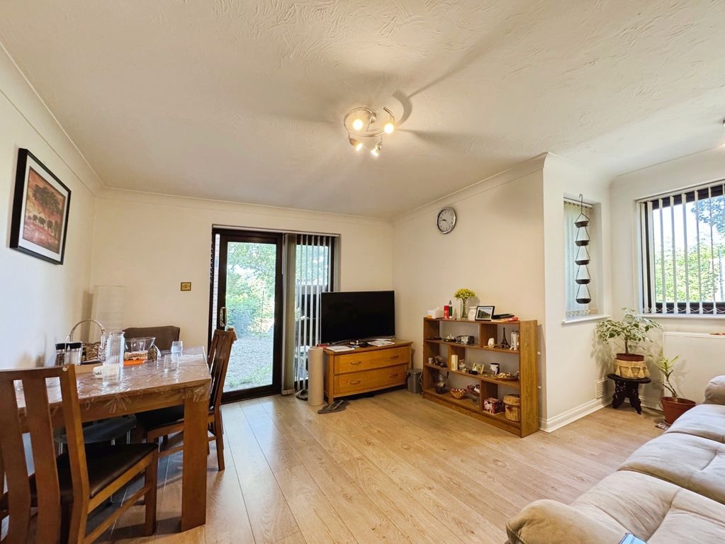 Property photo 2 of 15 Pbox-Img.Jpg