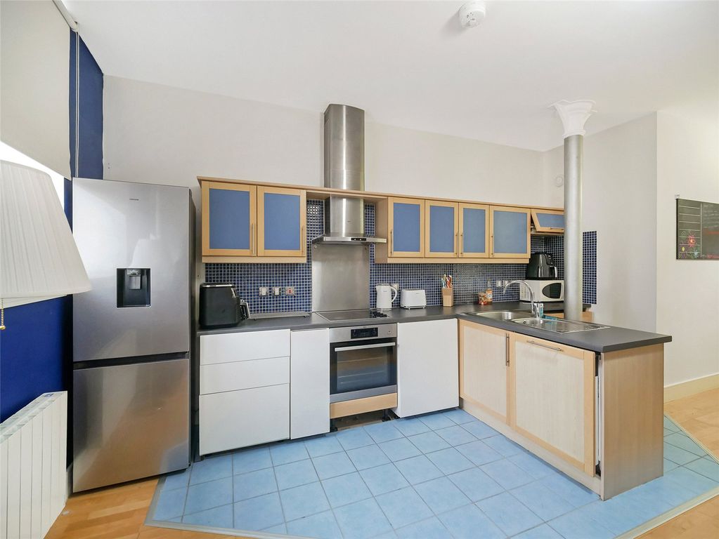 Property photo 3 of 21 Picture No. 11