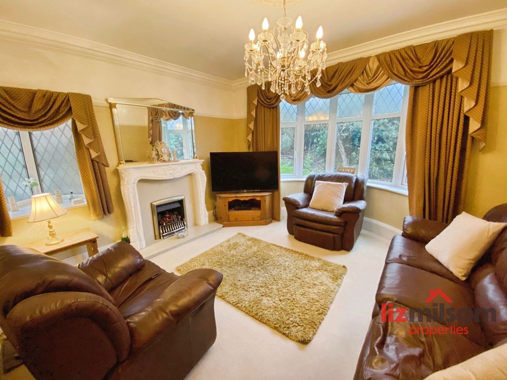 Property photo 2 of 23