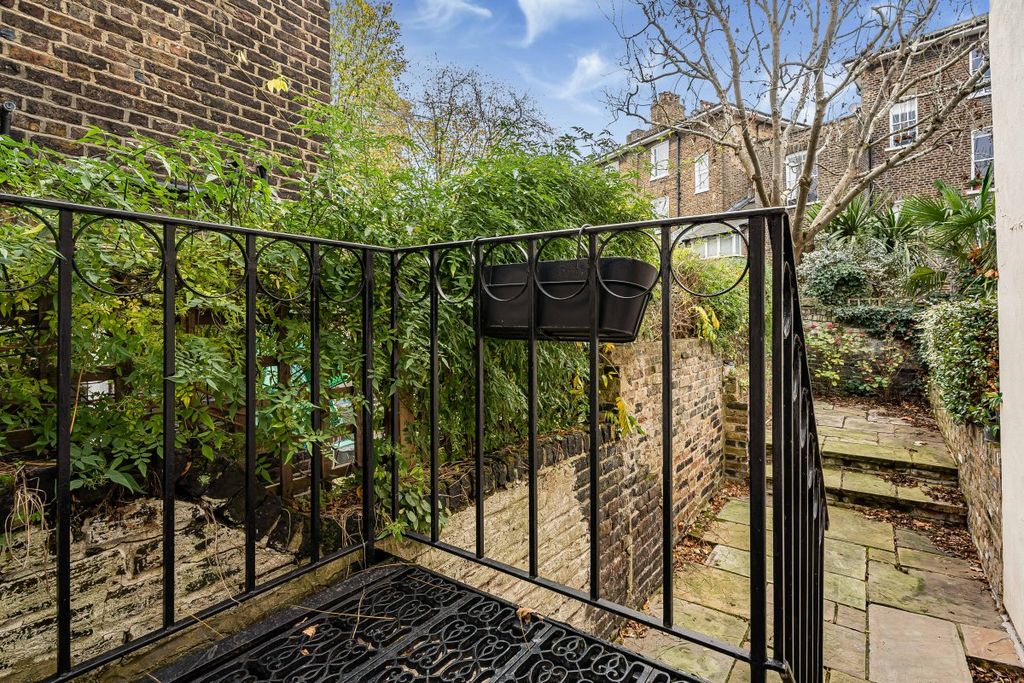 Property photo 1 of 21