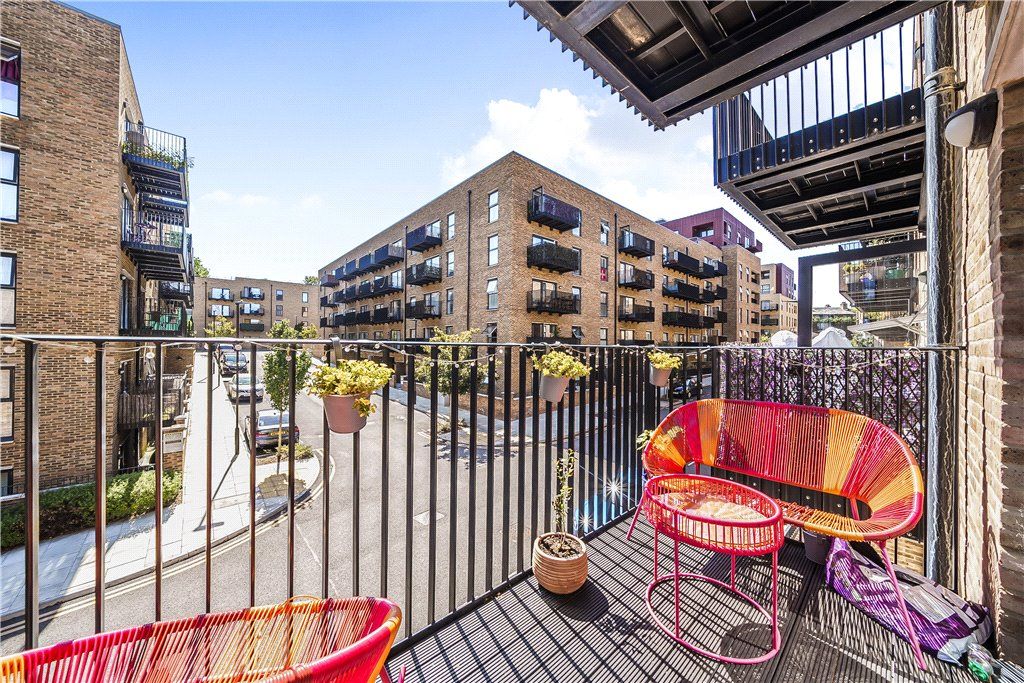 Property photo 1 of 20 Balcony 1