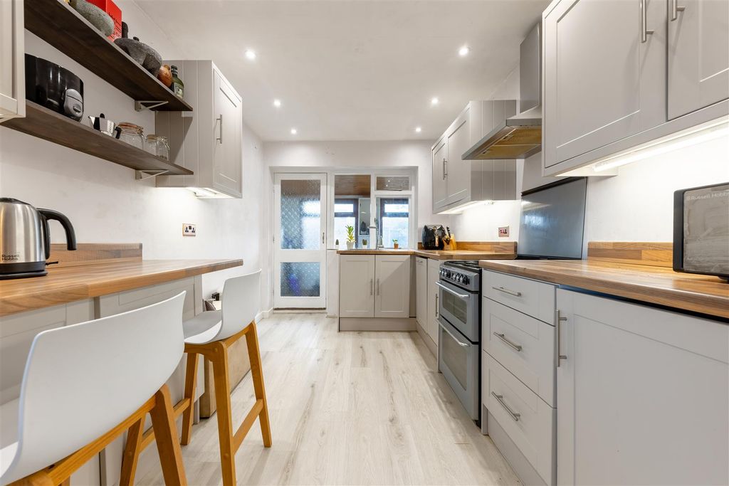 Property photo 2 of 19 Ba-13.Jpg