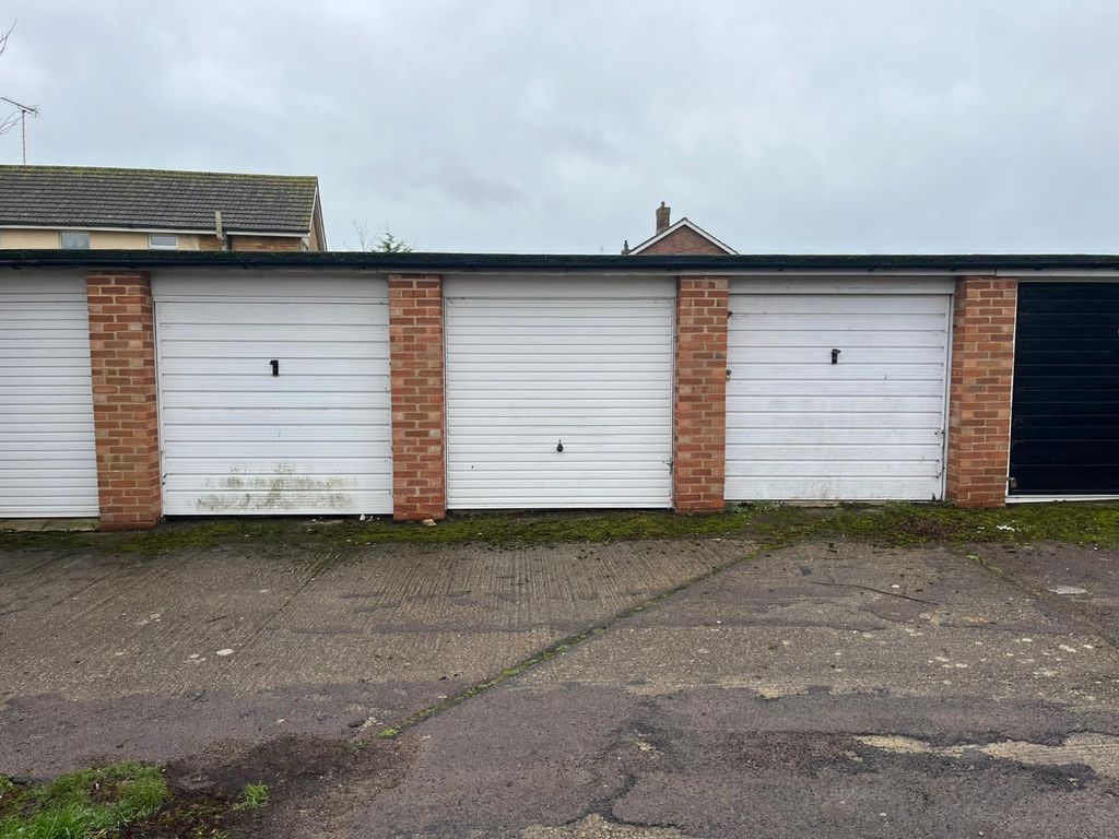 Property photo 1 of 5