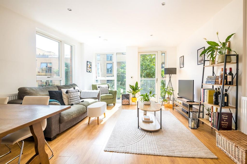 Property photo 1 of 16 Hogan Court-2.Jpg