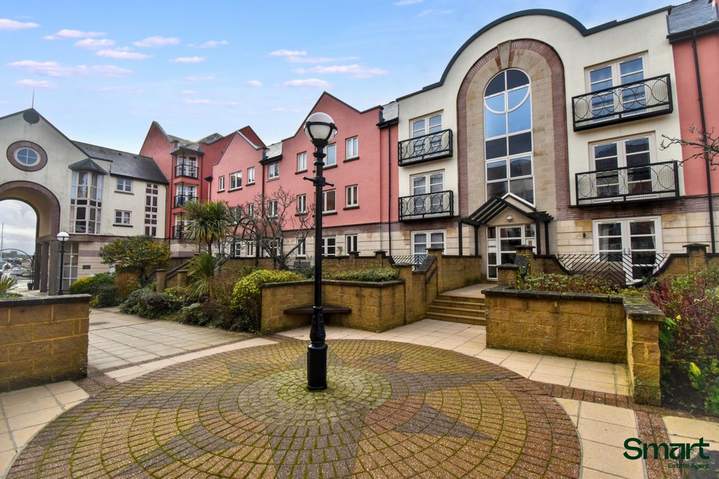 Property photo 2 of 14