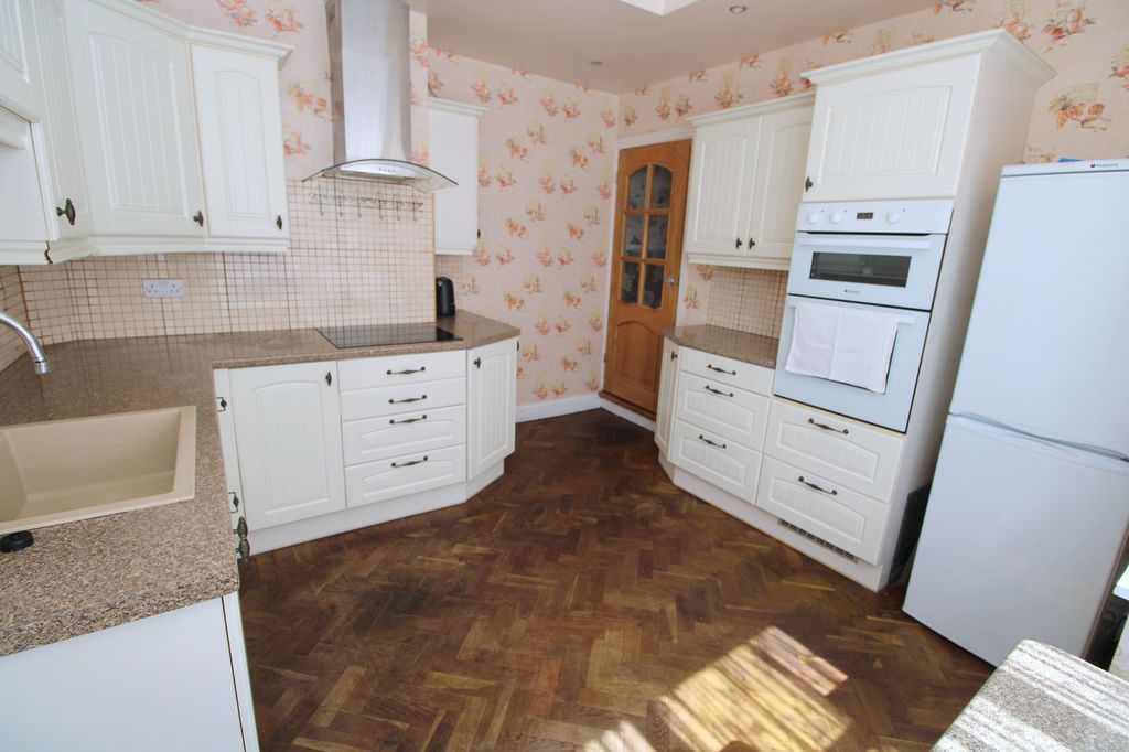 Additional image 9 of 4 bed terraced house for salePalace Avenue, Rhyl LL18