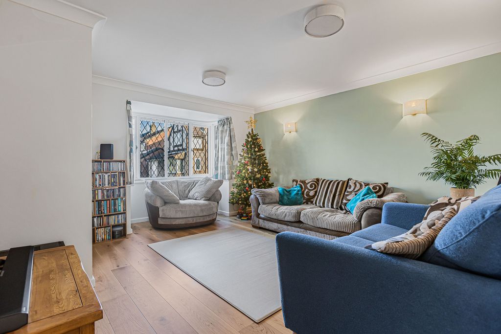 Property photo 2 of 30