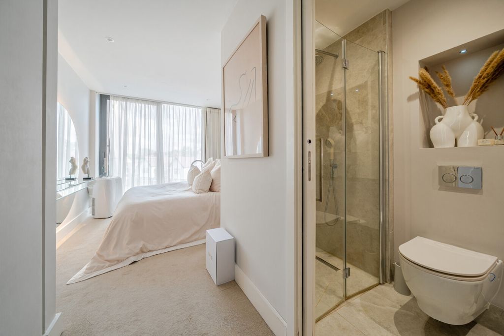 Additional image 10 of 2 bed flat for saleAlbemarle Road, Beckenham BR3