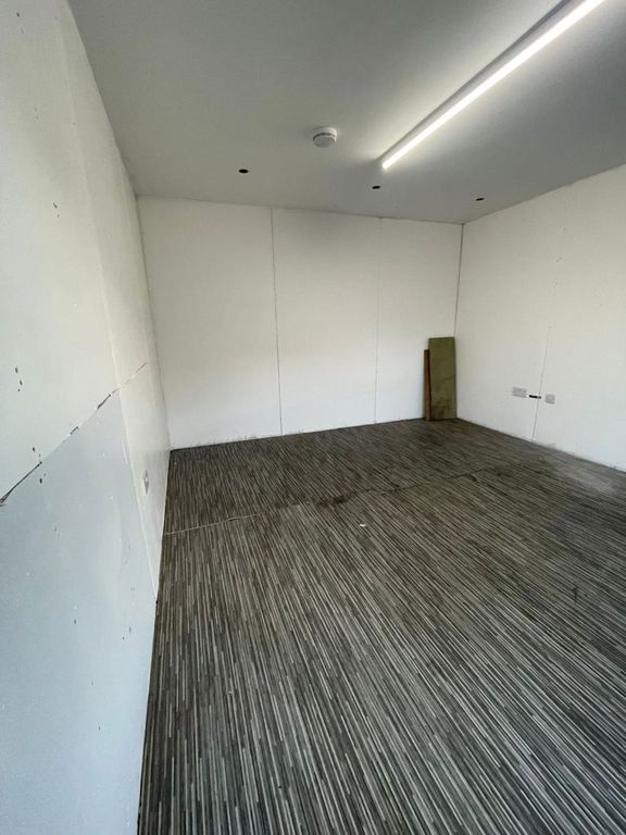 Property photo 2 of 3