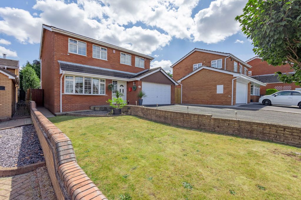 Property photo 3 of 35
