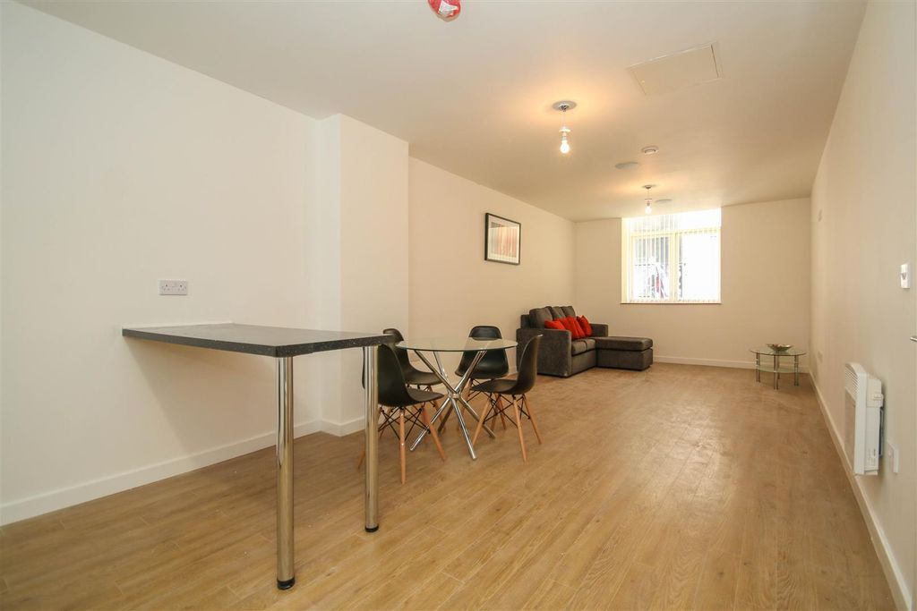 Property photo 2 of 5