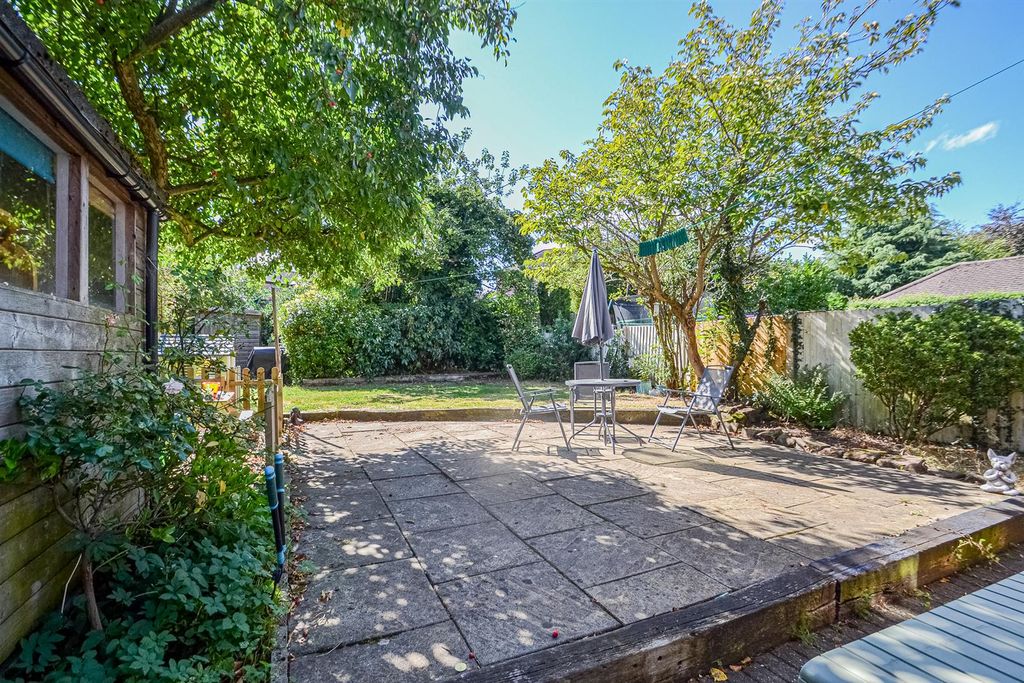 Property photo 3 of 21 Patio Garden &amp; Lawn