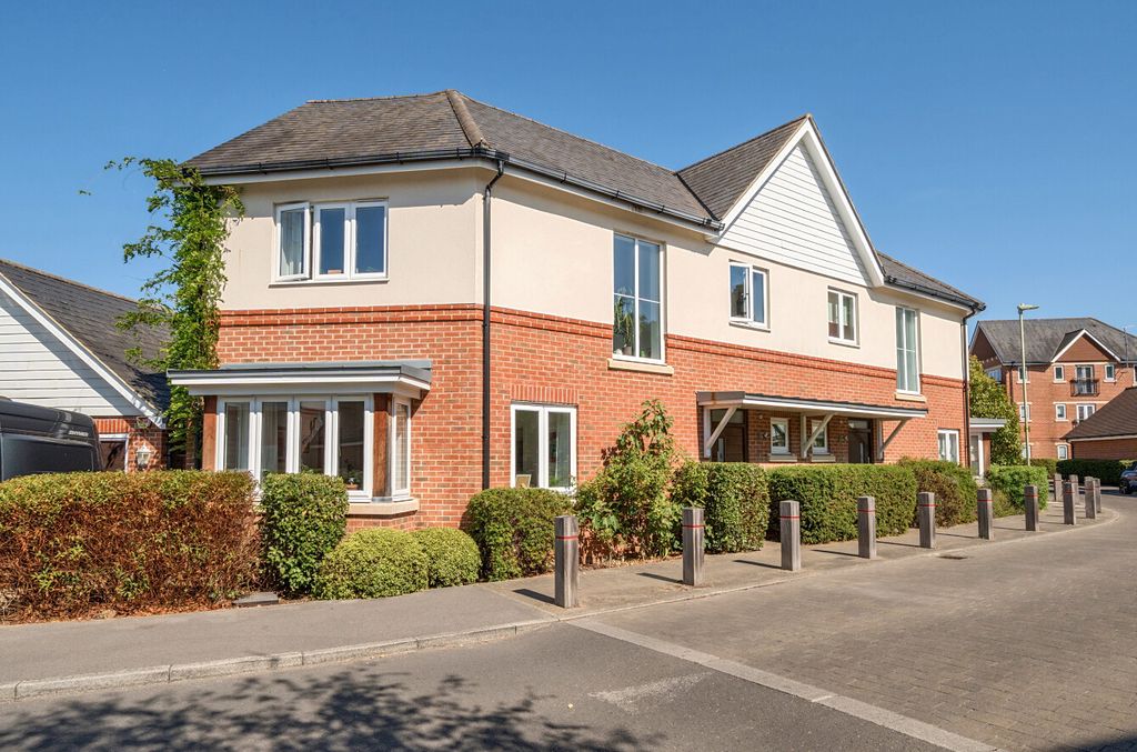 Property photo 1 of 15 1503738-1-19Ff65d...