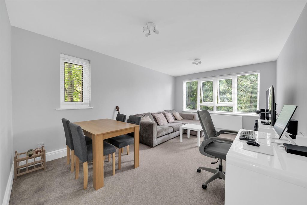 Property photo 2 of 11 Dsc06269.Jpg