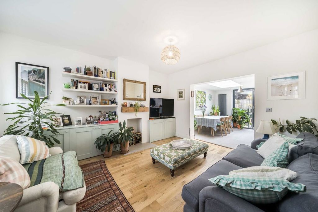 Property photo 1 of 9