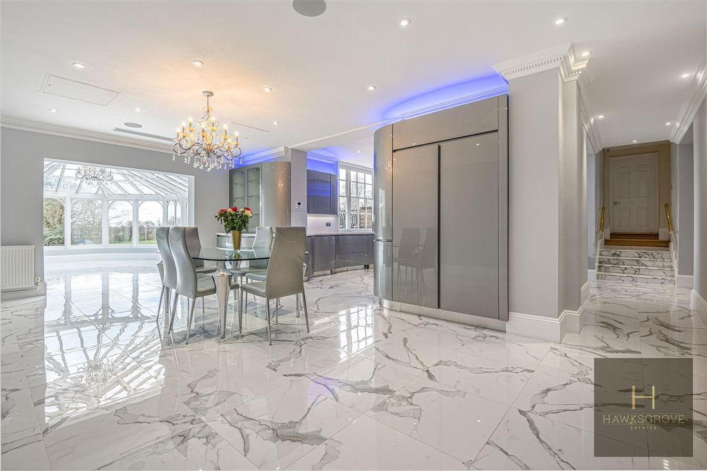 Additional image 13 of 9 bed detached house to rentHadley Green Road, Barnet EN5