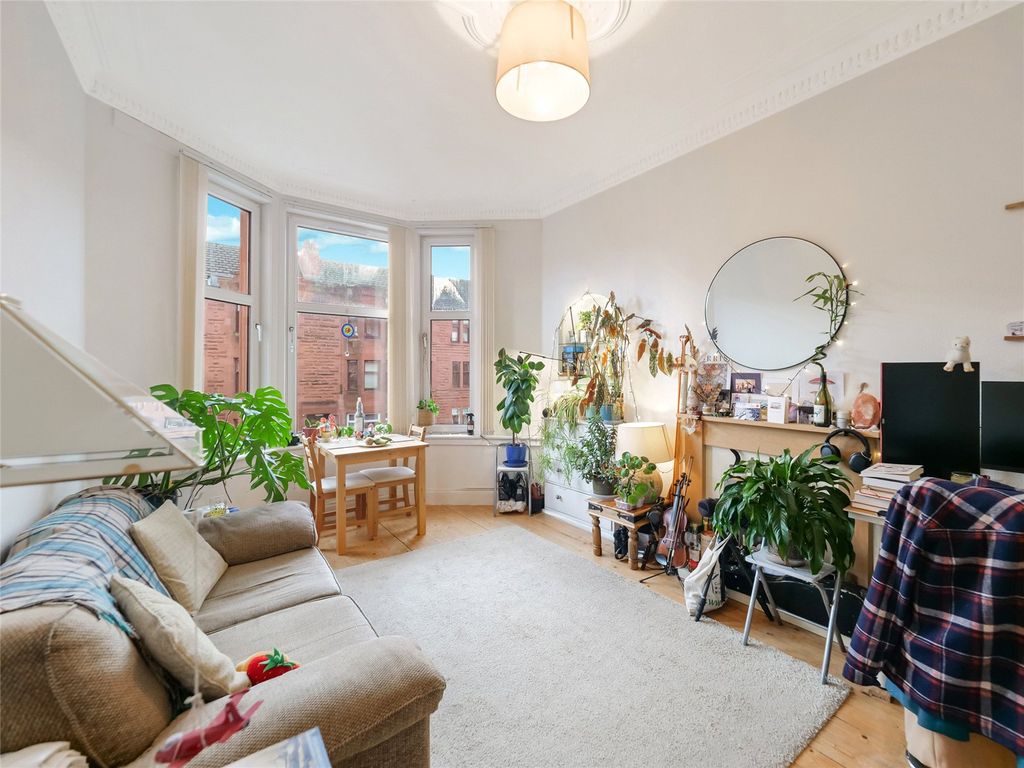 Property photo 2 of 21 Picture No. 11