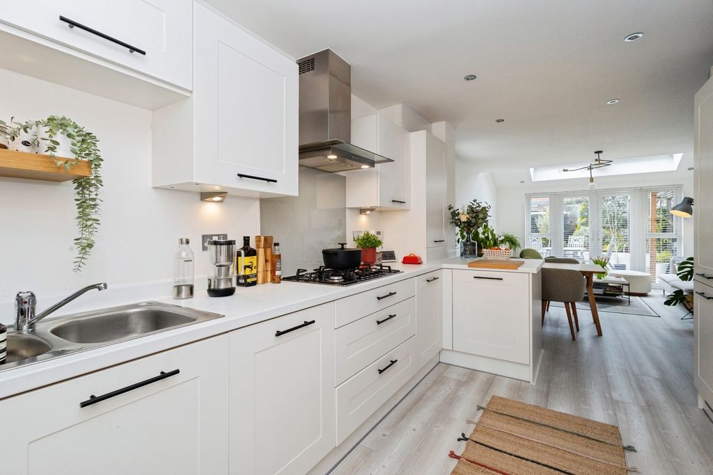 Property photo 2 of 20 Pbox-Img.Jpg