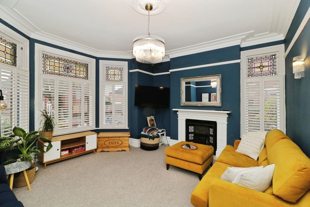 Property photo 2 of 20 Photo