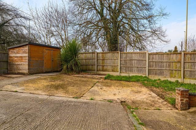 Property photo 2 of 16 Garden View