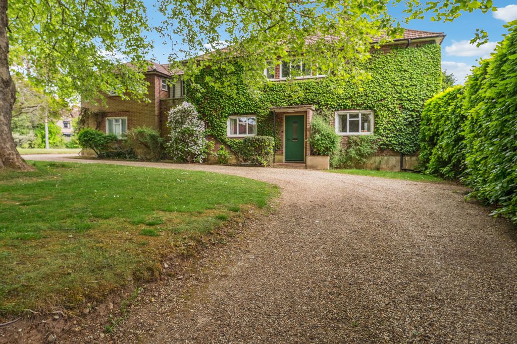 Property photo 1 of 25