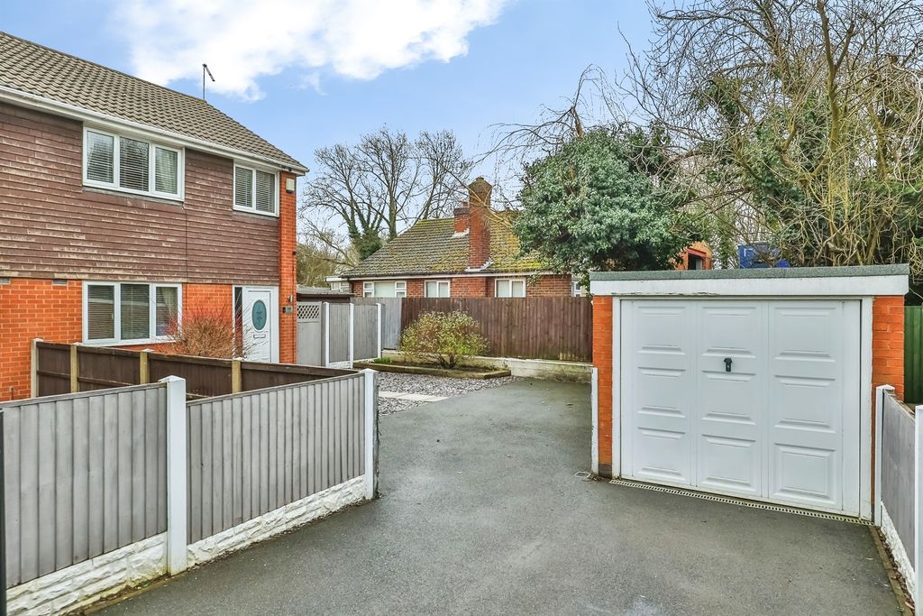 Property photo 2 of 24