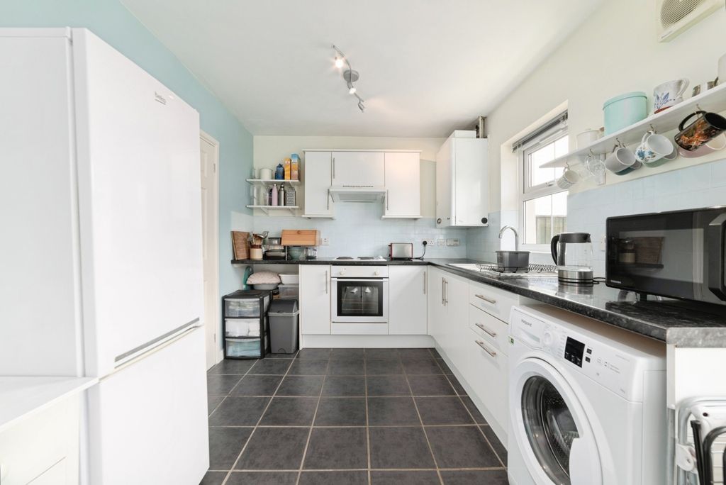 Property photo 3 of 20 Pbox-Img.Jpg