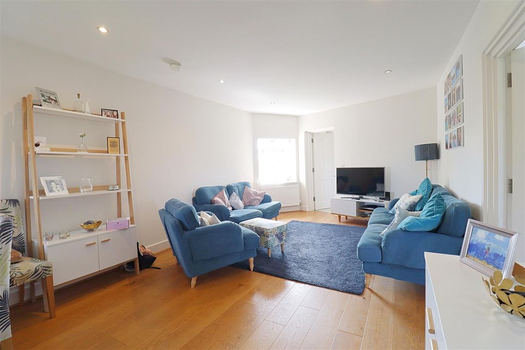 Property photo 3 of 12 Img_8391.Jpg