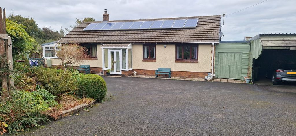 Property photo 2 of 34