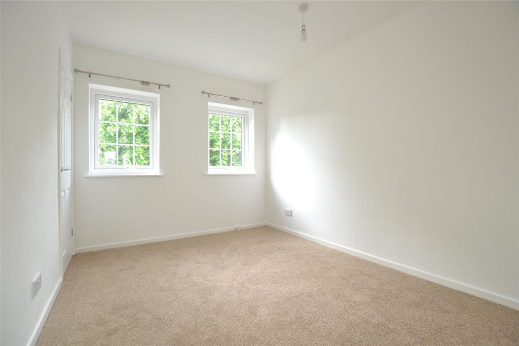 Property photo 3 of 8 Bedroom