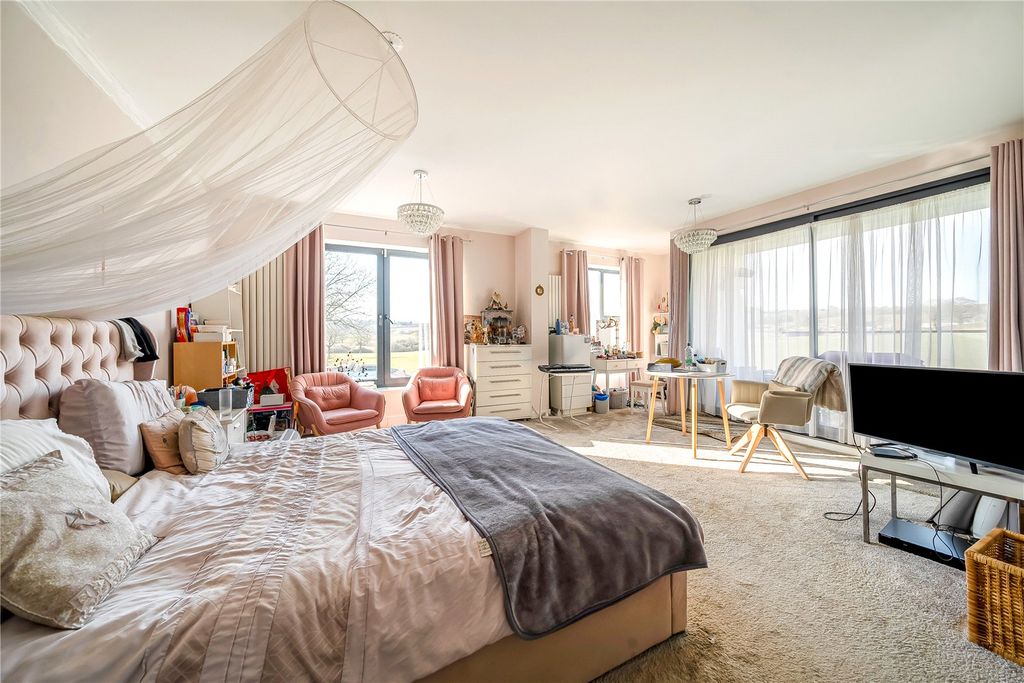 Additional image 6 of 6 bed detached house for saleEdgwarebury Lane, Edgware HA8