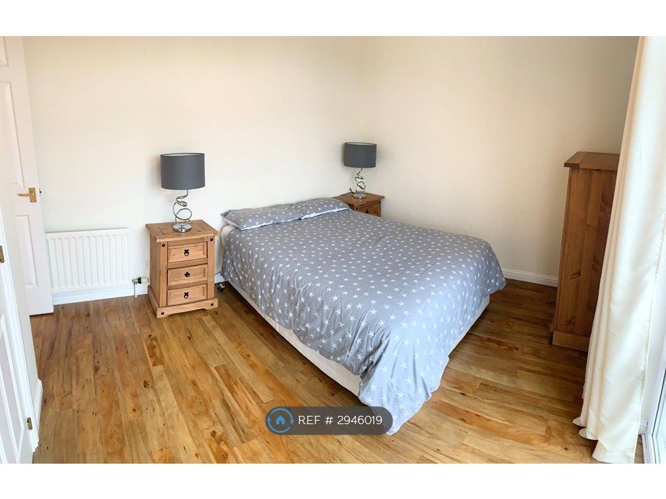 Property photo 3 of 8 Bedroom 1