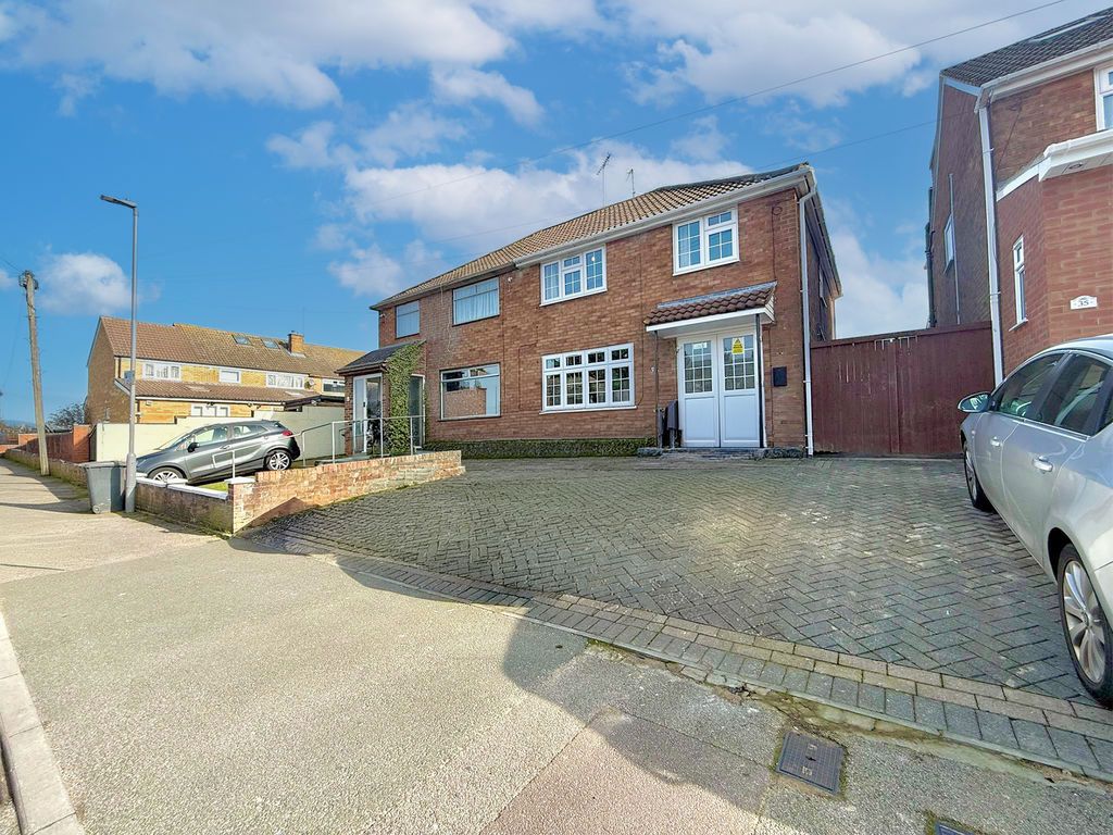 Property photo 1 of 13 Front