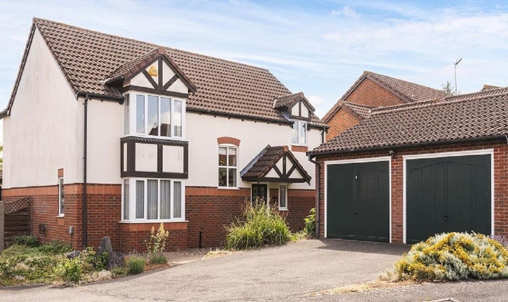 Property photo 1 of 29 Campbell Close-29.Jpg