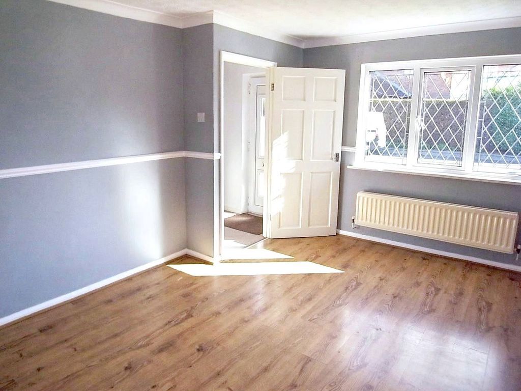 Property photo 2 of 9