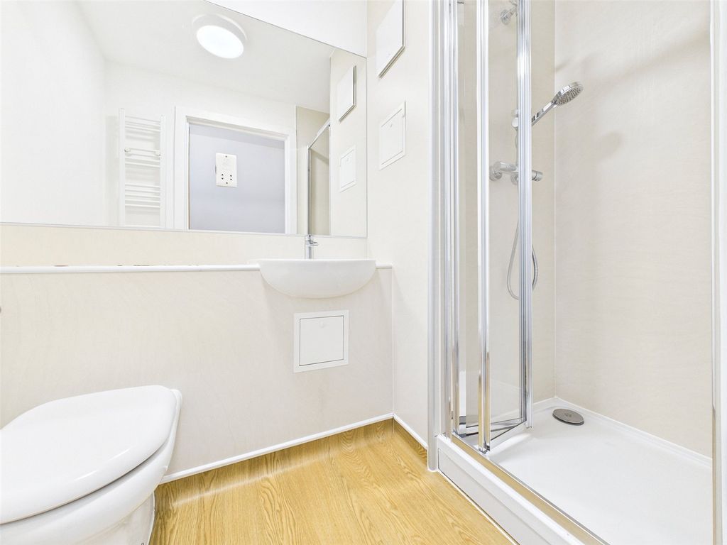 Property photo 2 of 11 Picture No. 34
