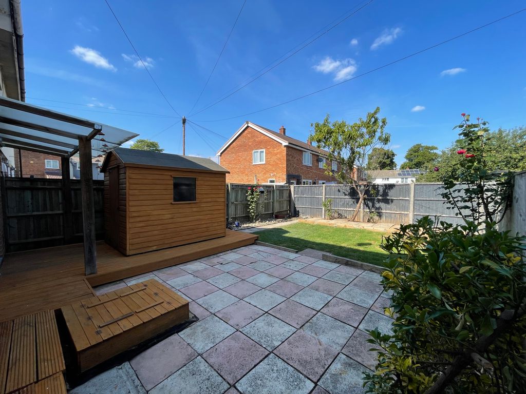 Property photo 2 of 9