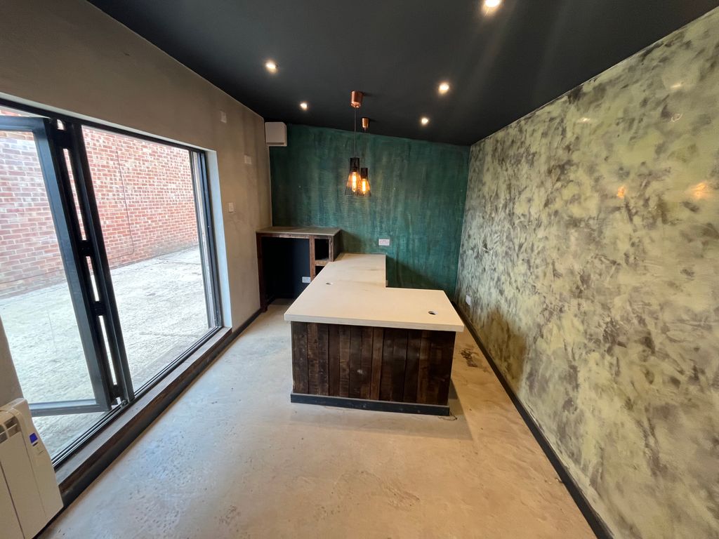 Property photo 2 of 3