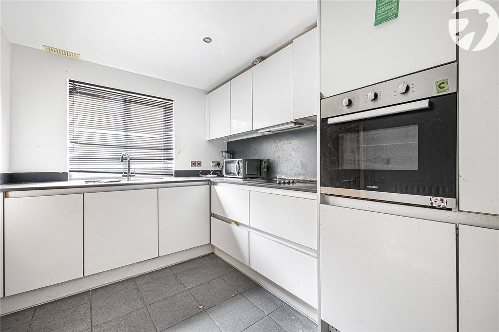 Property photo 3 of 17 Picture No. 15