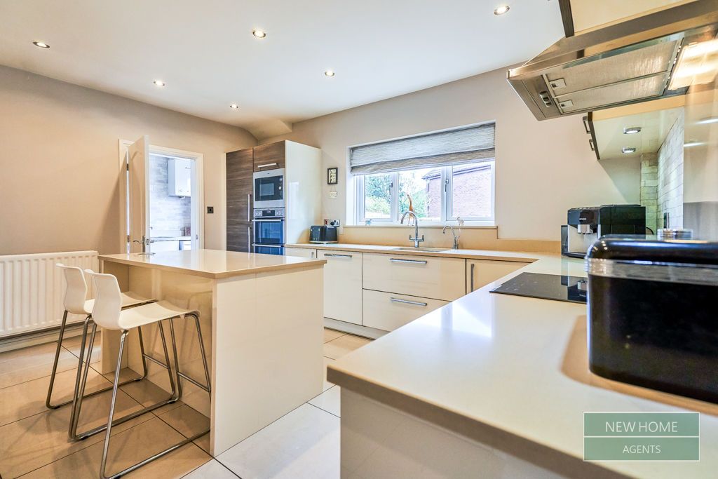 Property photo 3 of 29 Photo 23