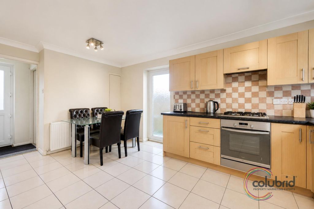 Property photo 3 of 16