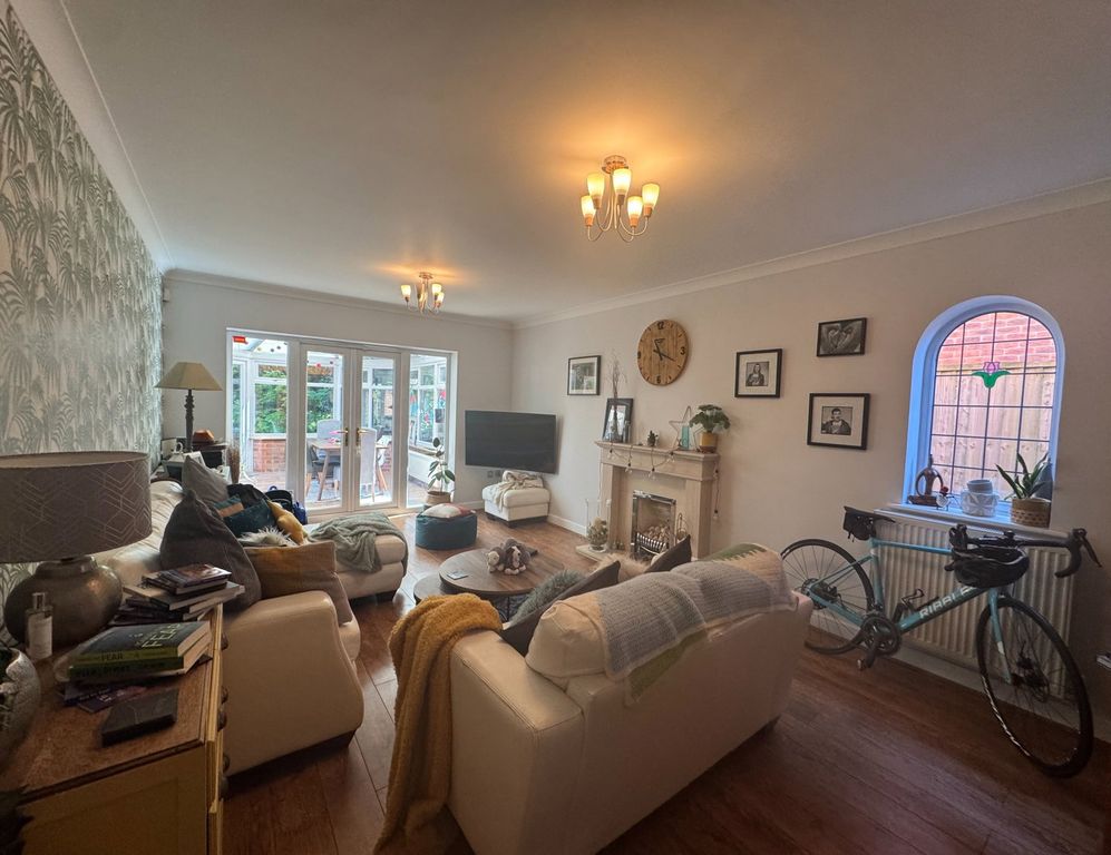 Property photo 2 of 17