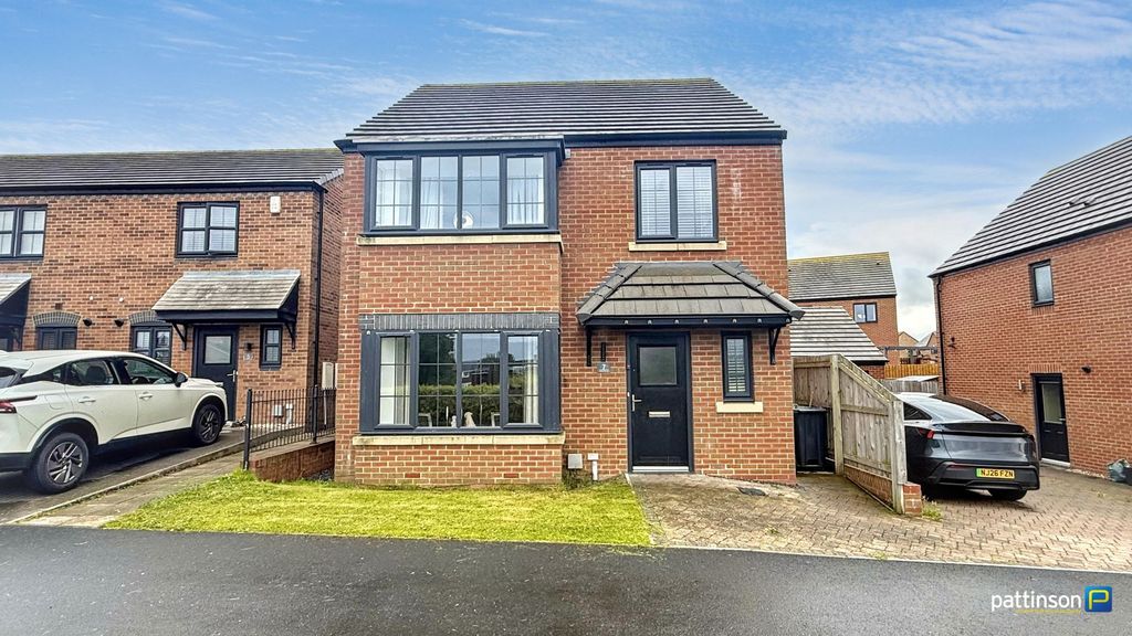 Property photo 1 of 32
