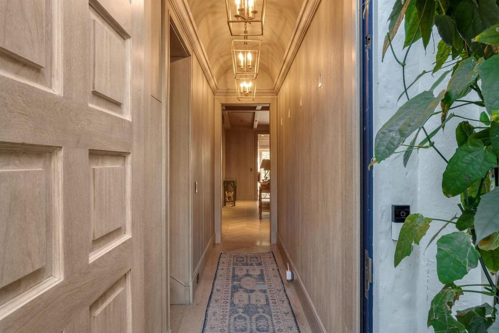 Property photo 3 of 10 <Alttext/>
