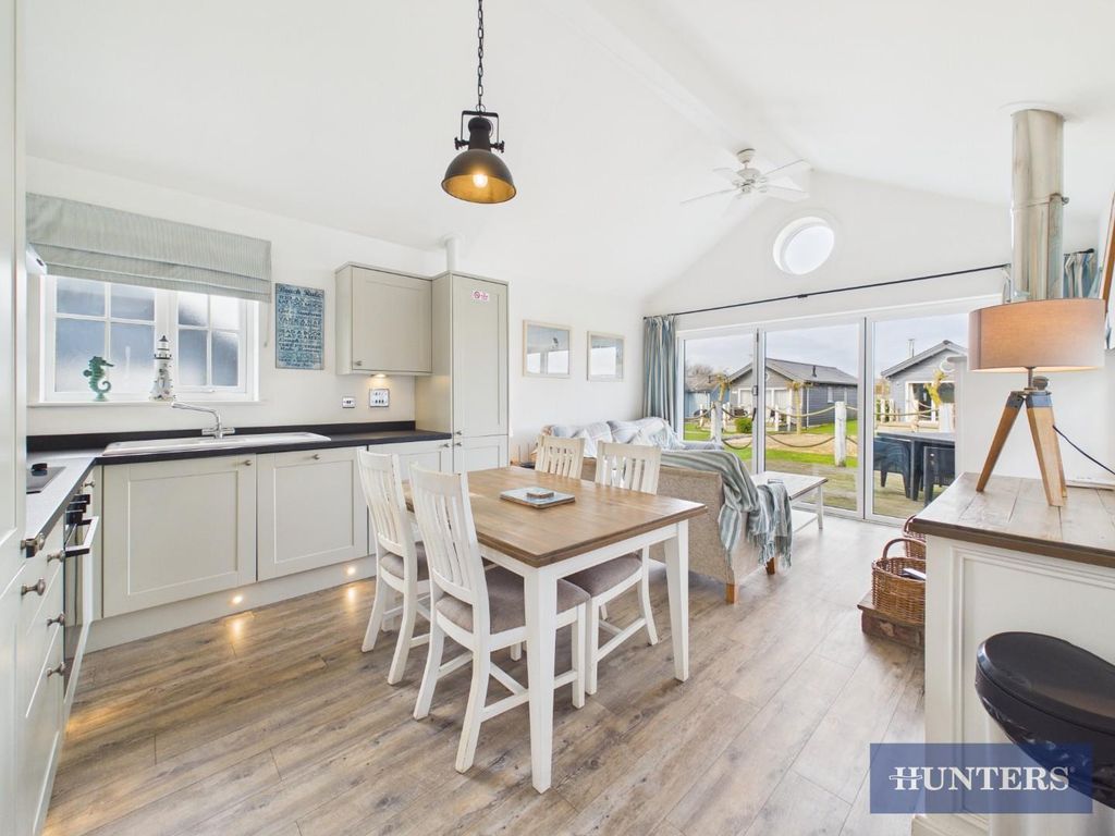 Property photo 2 of 13 Kitchen/Living Space